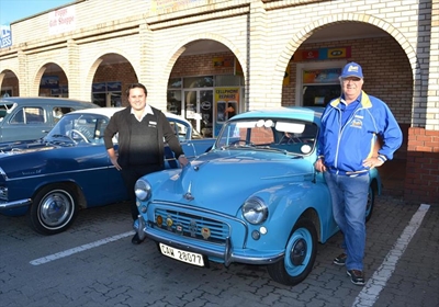 Morris Minor 1000's staan hul man