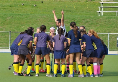 Hockey season ends with fun match
