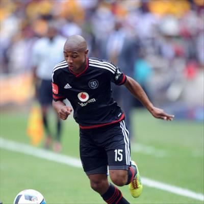 Pirates beat CT City to move top