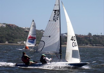 Fresh southeaster challenges sailors