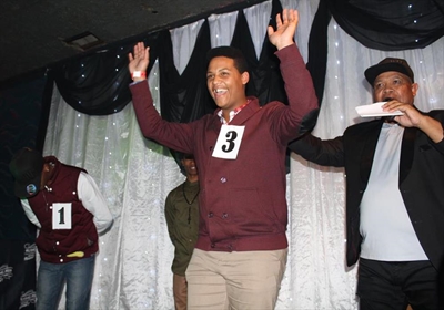 De Klerk wen Karaoke Idol 2017