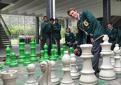 Top chess players go head to head