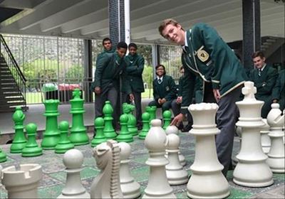 Top chess players go head to head