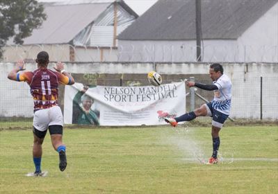 De Necker skitter vir Progress