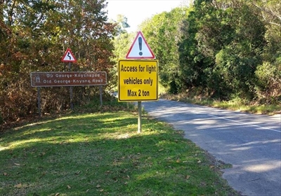 'Inappropriate' restriction signs vanish