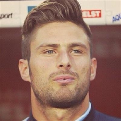 Giroud reaches century, Everton held