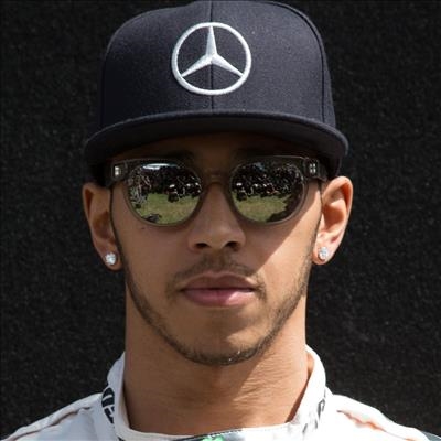 Hamilton wins in Italy to take F1 lead