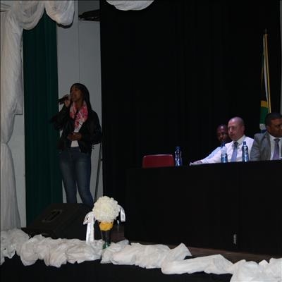 Minister hou samesprekings met ANC 