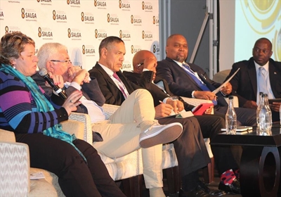 City leaders advised to watch their backs