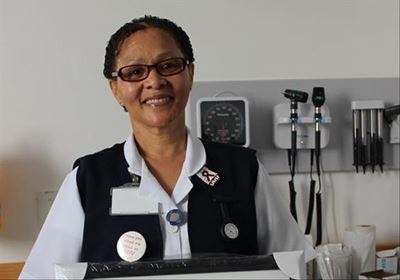Knysna nurse worth her weight in gold