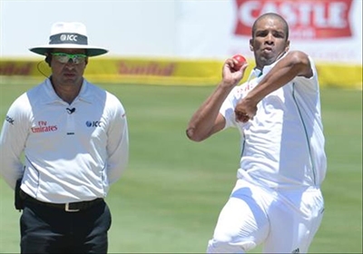 Protea-krieketspelers in Oudtshoorn in aksie