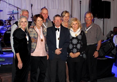 Twee Eden-tennispanne by Cradock-uitdaag