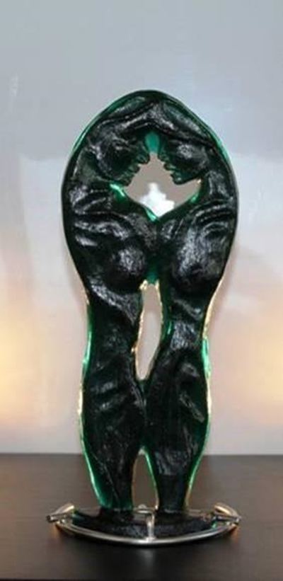 Great Brak resident exhibits glass art
