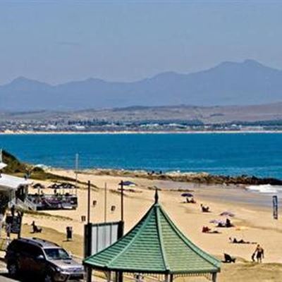 Blue Flags fly over Mossel Bay