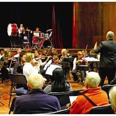 Ochestra looking for singers