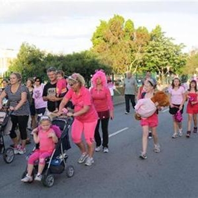 Oudtshoorn-inwoners stap vir Kansa
