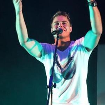 Opvolg: Bobby kuier lekker in Mosselbaai
