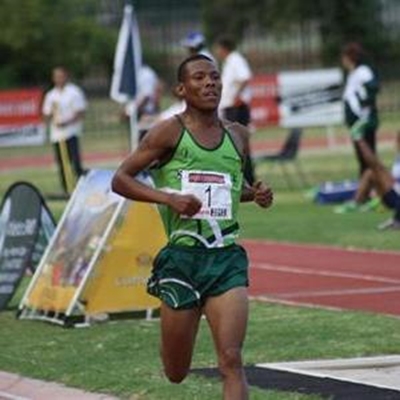 Plaatjies en Bosman skitter tydens byeenkoms