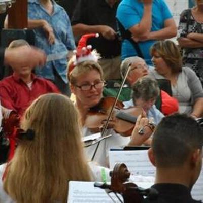 Music ignites Christmas spirit