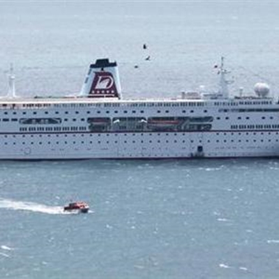 Mossel Bay's summer cruise season
