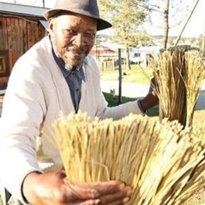 Beloved broom seller a WWII veteran