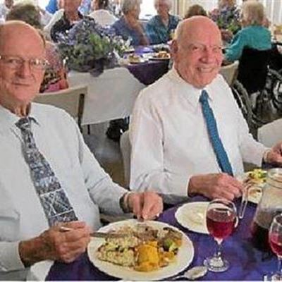 Kersete vir inwoners aangebied