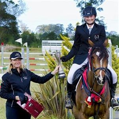 Riders excel in rain and fog