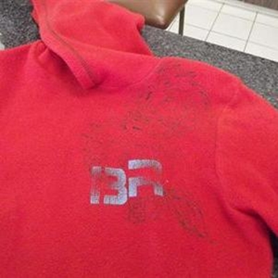 Kledingstuk op toneel gevind