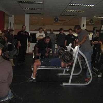 Manne span kragte in tydens Oxigim 'Bench Press'-kompetisie