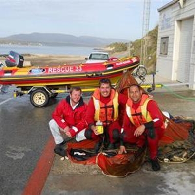 Update: Bravery award for crewmen