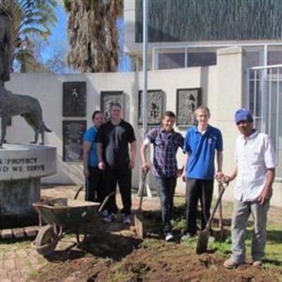 Oudtshoorn se dromers aan woeker