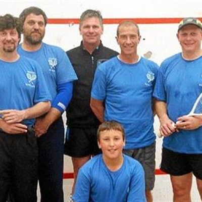 Die wenners van eerste muurbal liga