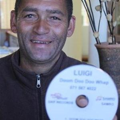 Plaaslike sanger stel nuwe album vry