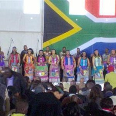 Summit allows members to take hands