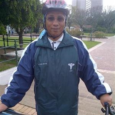 Minister trap fiets na Calitzdorp