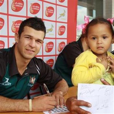 Curriebekerreeks wink vir Arende