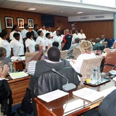 Komiese brokkies uit die raadsaal