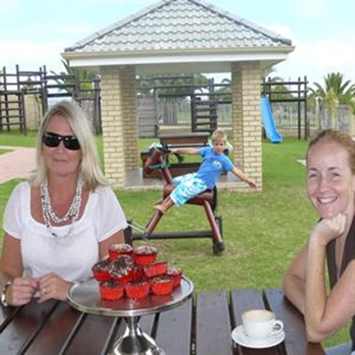 Palms Café playground for moms and kids