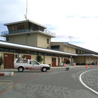 'George runway unsafe when wet'