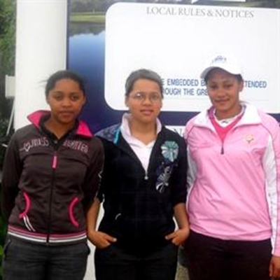 Female golfers shine