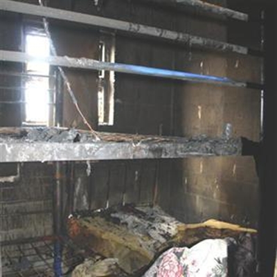 Huis brand ná kers omval