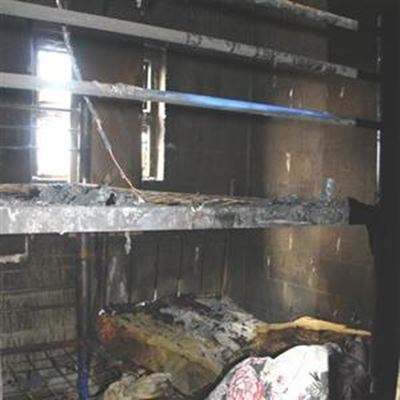 Huis brand ná kers omval