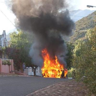 Man flees freak fire 