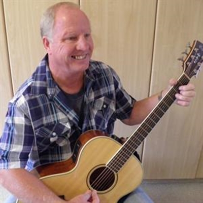 Francois Hayes returns to the stage