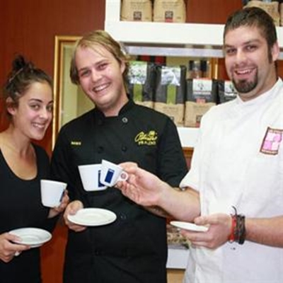 Patisserie Praline: Vir koffie en kos met sorg berei