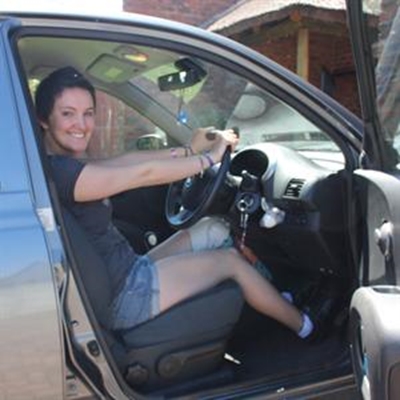 Didi driving with prosthesis