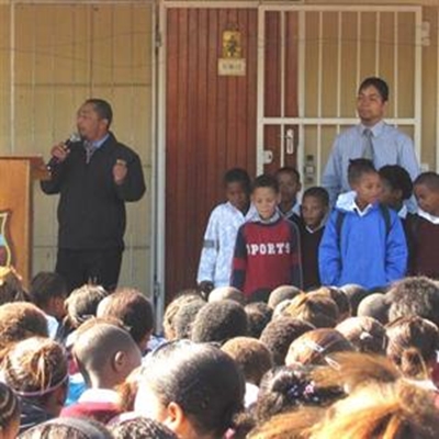 Plett teacher wins provincial award