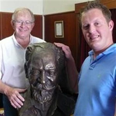 ATKV skenk Danie Smuts-borsbeeld