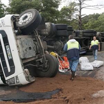 Overturned truck jams traffic