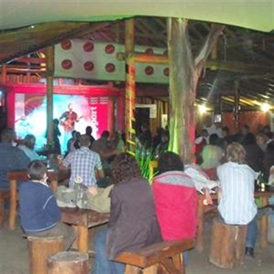 Musiekfees-afskoppartytjie Vrydag by Bush Lapa 